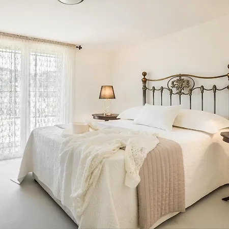 Malibu Superior Villa