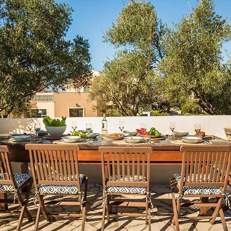 Malibu Superior Villa